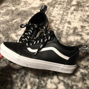 Women’s size 9 Old Skool Vans